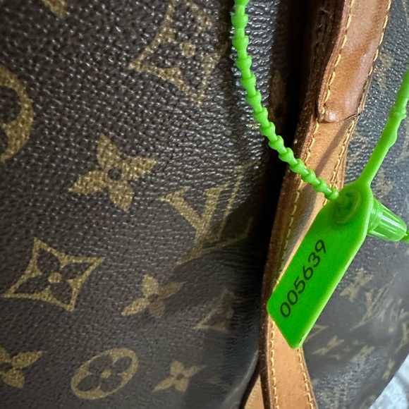 Authentic Louis Vuitton Sac Shopping shoulder bag - Picture 2 of 13